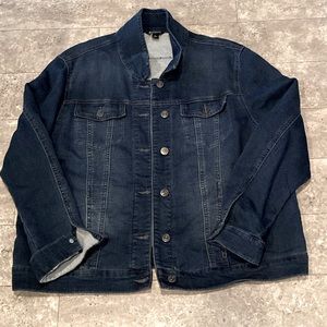 Light denim jacket, size XL.